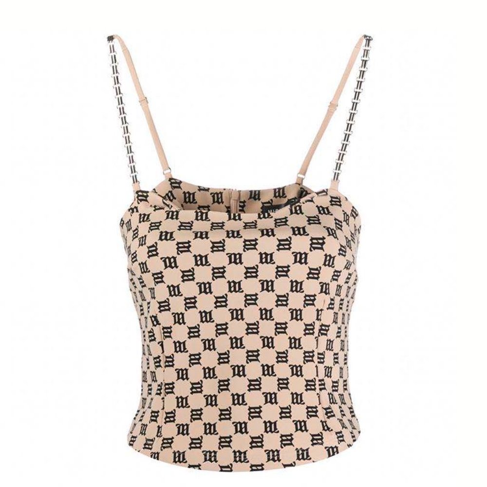 A waistcoat that fits everything